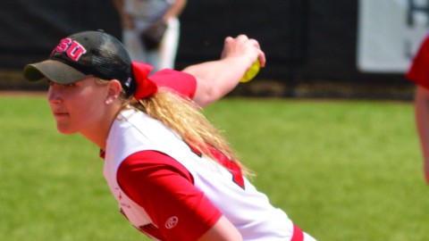 Freshman pitcher Ashley Koziol pitched a complete game in the second game of the Youngstown State University softball team’s doubleheader. Koziol’s record stands at 5-5 after picking up a win the second game of the doubleheader and a loss in the third game of the series. Photo courtesy of YSU Sports Information. 
